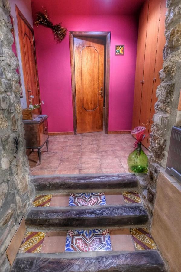 Casa Vacanze Fondaco Di Scillato Scillato  Eksteriør bilde